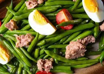 insalata di fagiolini con uova e tonno