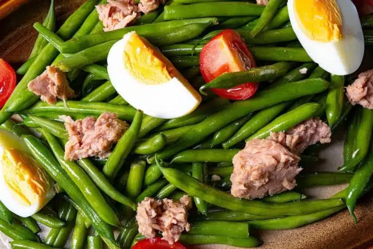 insalata di fagiolini con uova e tonno