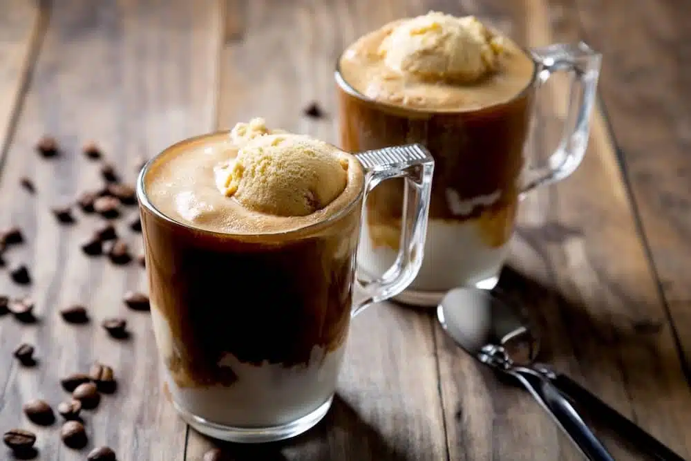 affogato al caffè in bicchiere