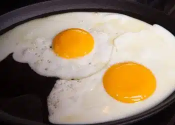 come fare le uova in padella