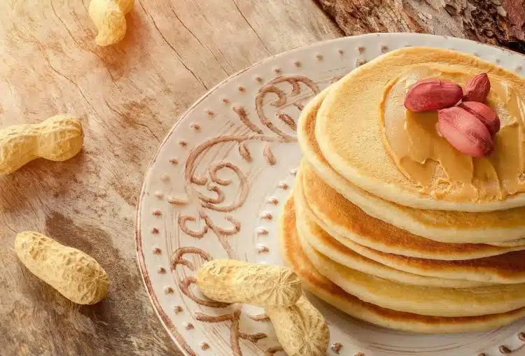 pancakes già pronti con crema di arachidi