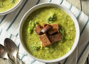 zuppa di broccoli surgelati e fagioli in scatola