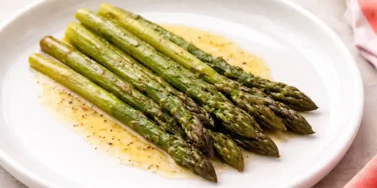 asparagi in padella rosolati